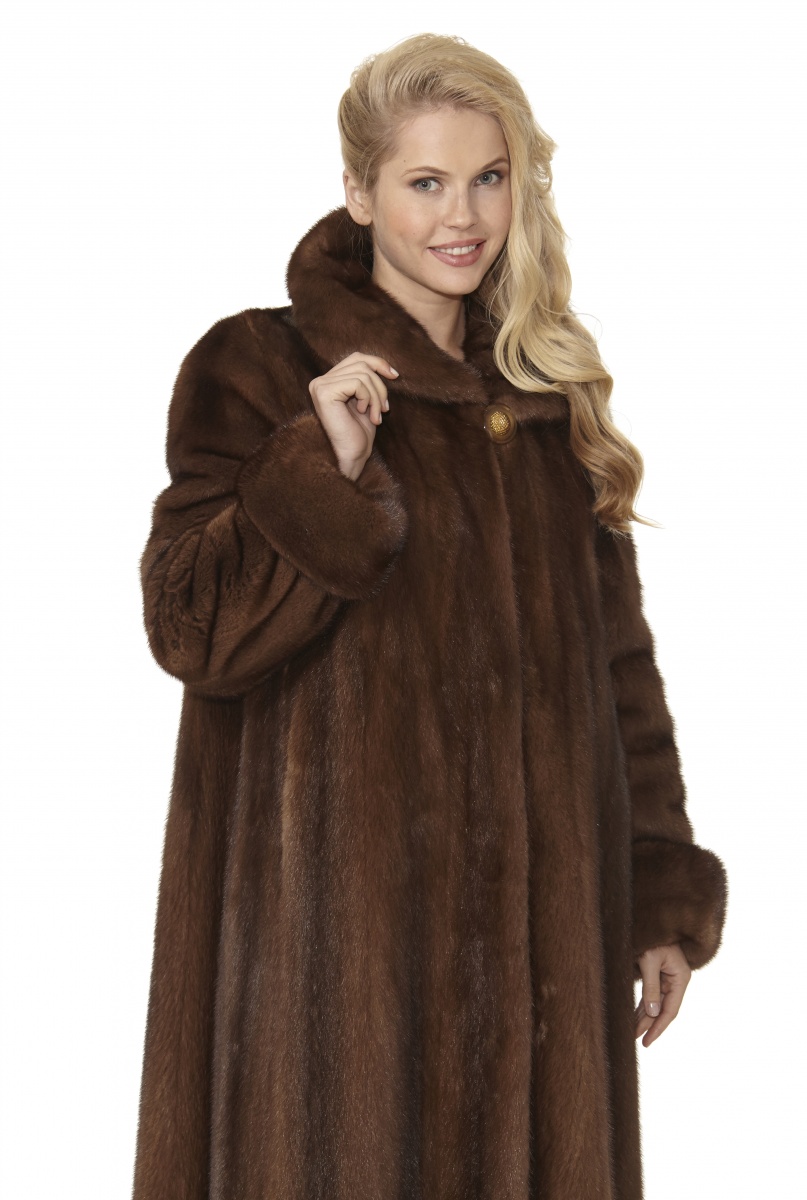 шуба-пальто из норки цвета орех - 01190 от интернет-магазина «Династия»