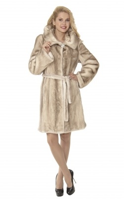 полушубок-пальто из светлой норки под пояс с капюшоном - 01138 от интернет-магазина «Dynasty» 