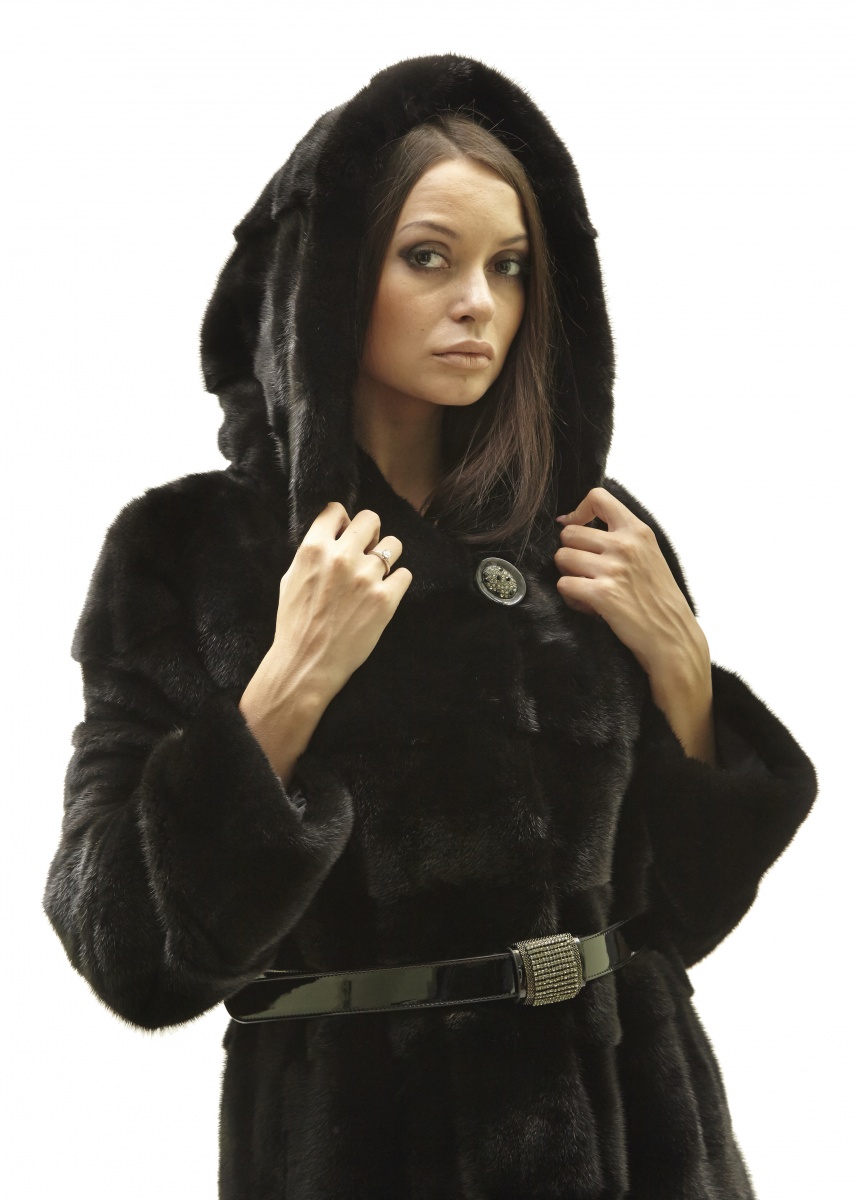 полушубок-пальто прямое из черной норки с капюшоном - 01068 от интернет-магазина «Династия»