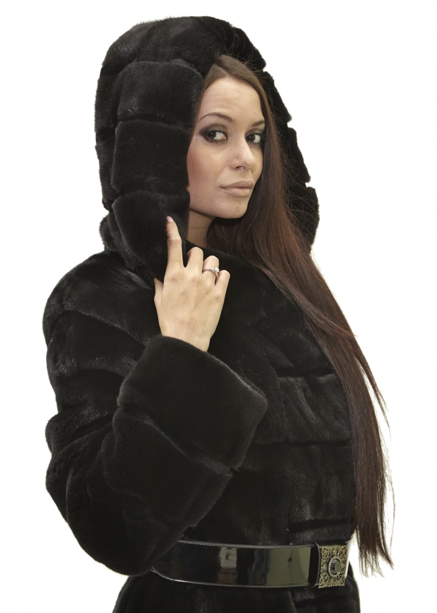 шуба-пальто под пояс из норки блэклама (blackglama) с капюшоном длинная - 01012 от интернет-магазина «Династия»