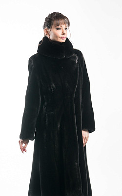 шуба из норки, цвет чёрный - 820421 от интернет-магазина «Dynasty» 