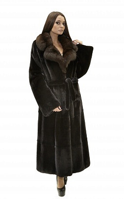 шуба-пальто под пояс из норки блэклама (blackglama) с отделкой из соболя - 01002 от интернет-магазина «Dynasty» 