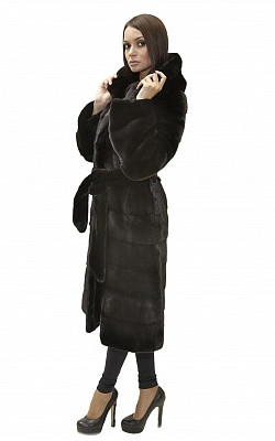 шуба поперечка из норки блэклама (blackglama) с капюшоном - 01054 от интернет-магазина «Dynasty» 
